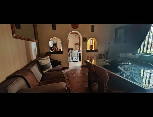 3 BEDROOM HOUSE FOR SALE IN PRETORIA GARDENS